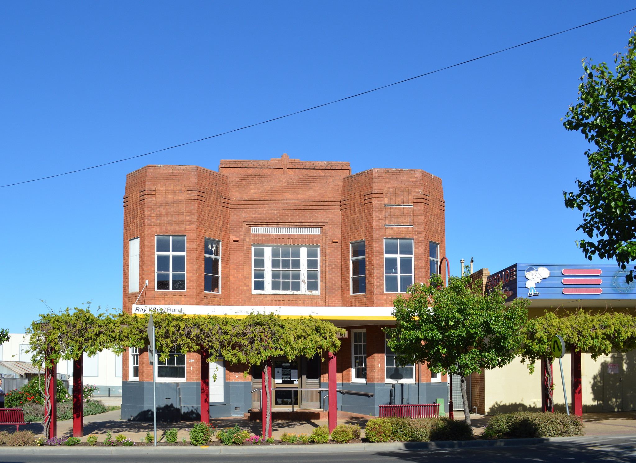 CSI and HuLoop deliver AI-driven efficiency to banks